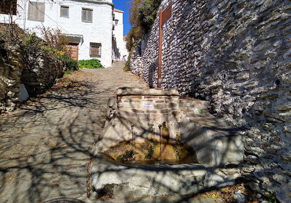 Fuente de la Hondera - Qué ver en Bubión