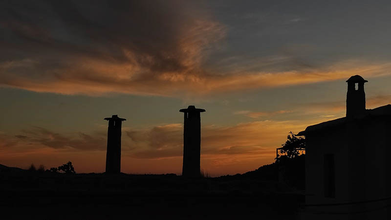 Chimeneas al atardecer - Qué ver en Bubión