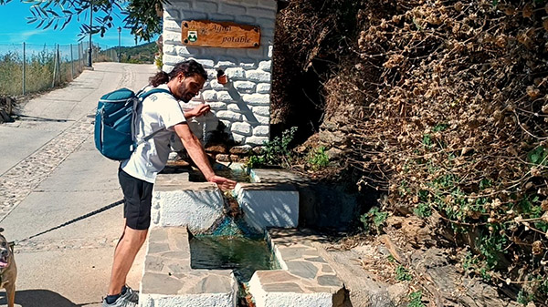 Fuente y Abrevadero Era de la Cruz de Piedra - Qué ver en Pórtugos