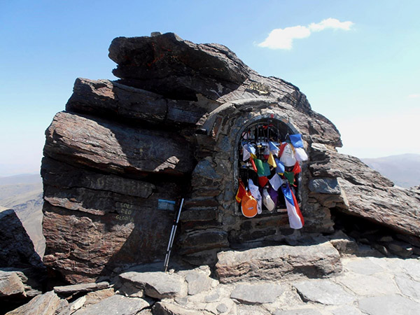 Altar Virgen de las Nieves en el Mulhacen - Ruta Bubión-Mulhacen