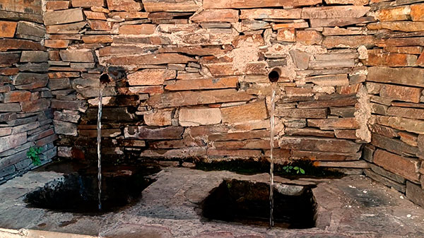 Fuente de los Lavaderos Antiguos - Qué ver en el Barrio Bajo de Trevélez